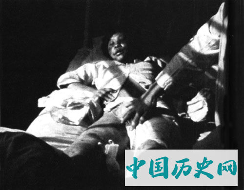 日军南京暴行！奸杀的妇女连尸体也不放过