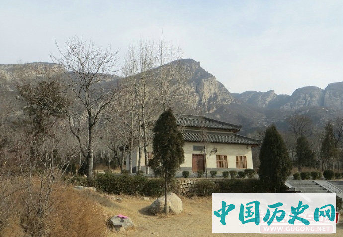 “山呼万岁”还是“三呼万岁”？